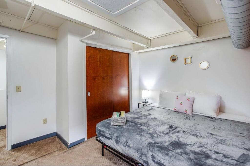 Centric Modern Loft W/ King Beds Apartment Rochester Exterior photo